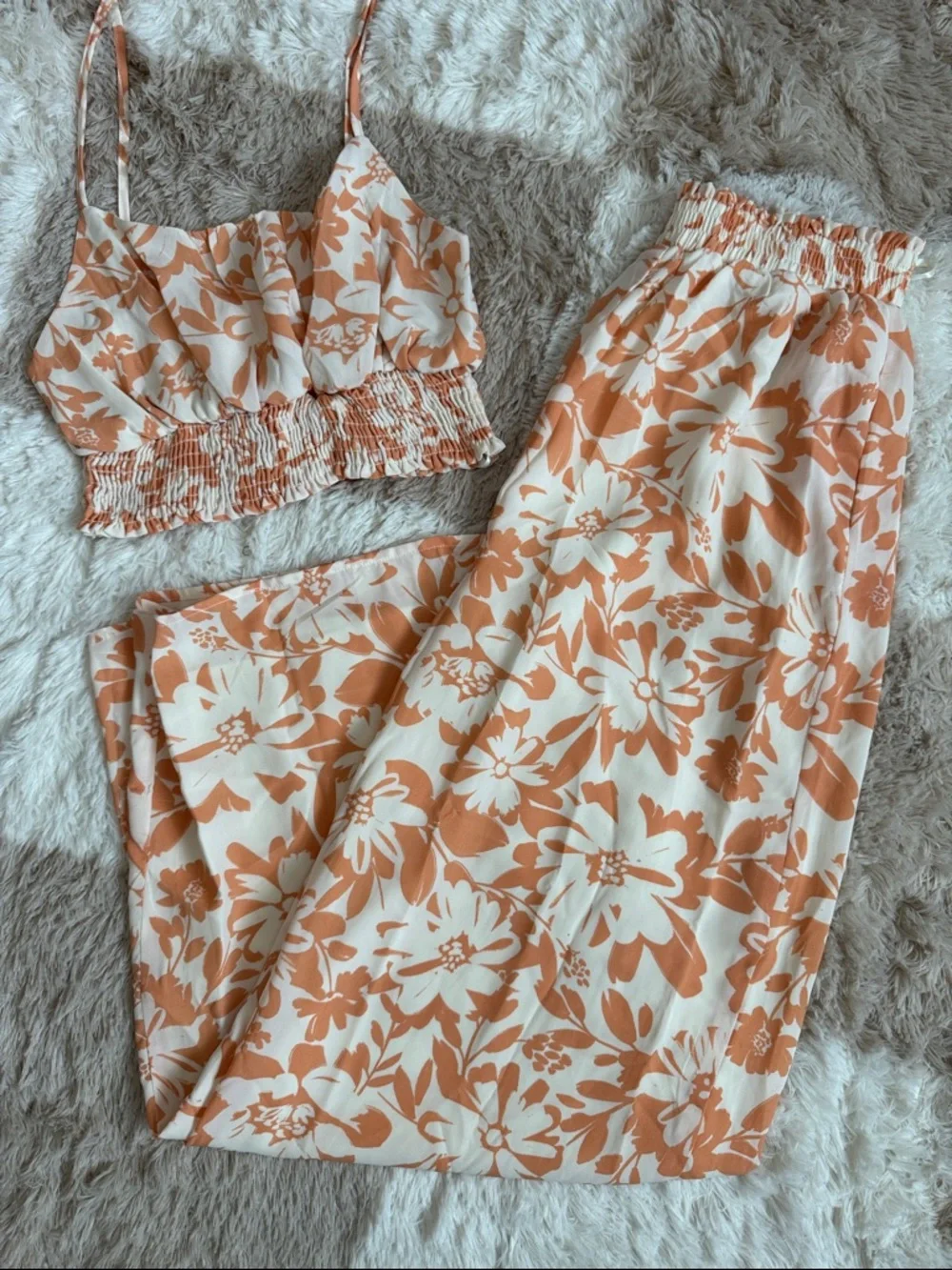 Pink Lily Floral Wide Leg Pants & Crop Tank Set in Peach and Cream - Picture 1 of 6